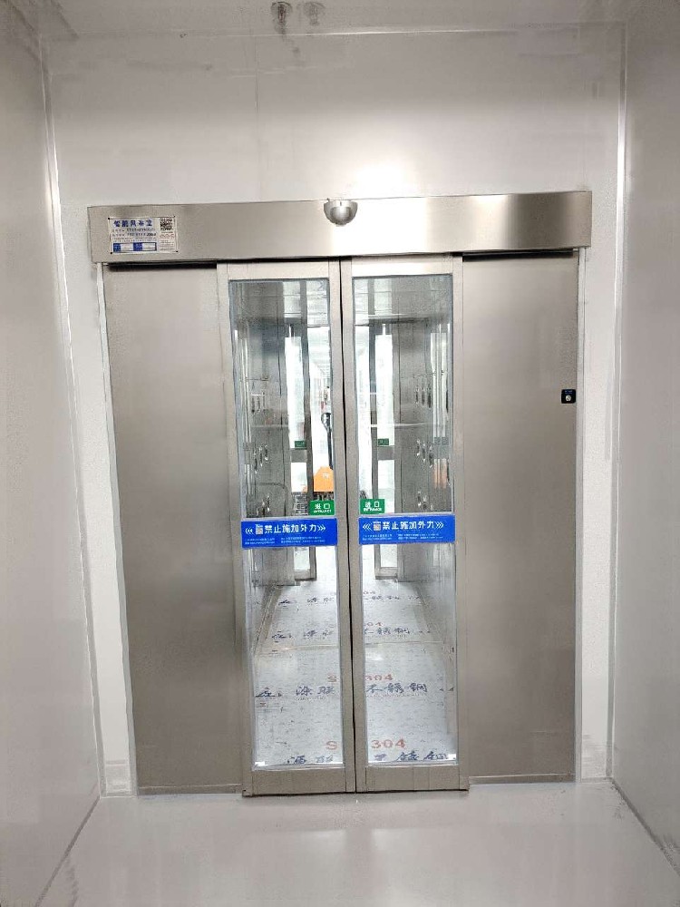 深圳市隆昌達光電科技有限公司風淋門安裝