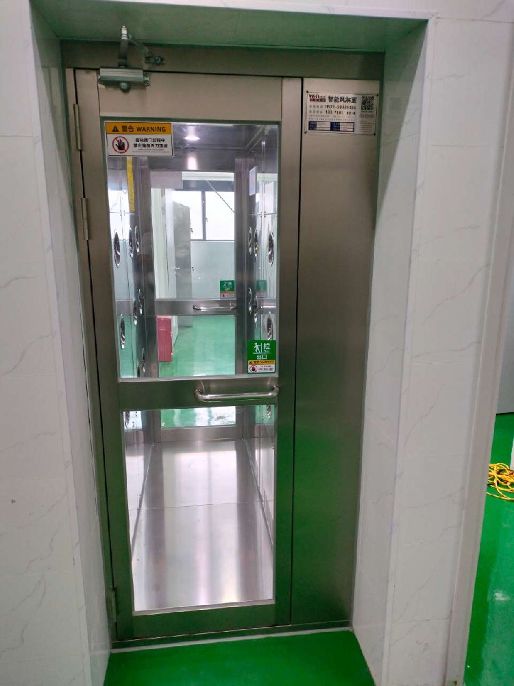 上海問多機械有限公司風淋房安裝